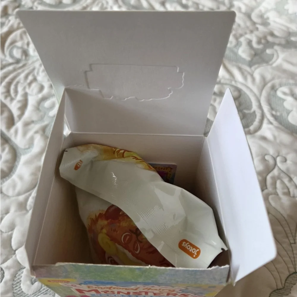 Jotoys Q Kid Emotional Hairy Monsters plush bag clip Social Phobia confirmed. - Picture 4 of 4